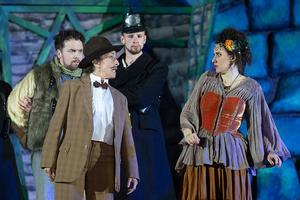 v.l.n.r.: Marc Trojan (Eduard Hauser), Sigalit Feig (Franz Arndt) und Zsófia Szabó (Wilhelmine).</br></br>

Foto: Photoron - Ronny Küttner
